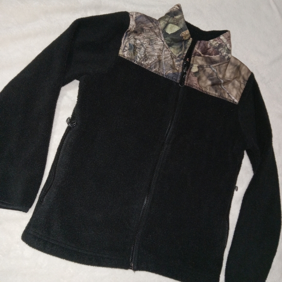 5 for $10 Mossy Oak Black & Camo Zip Up Performance Fleece Jacket Boys size 8 - Picture 2 of 4